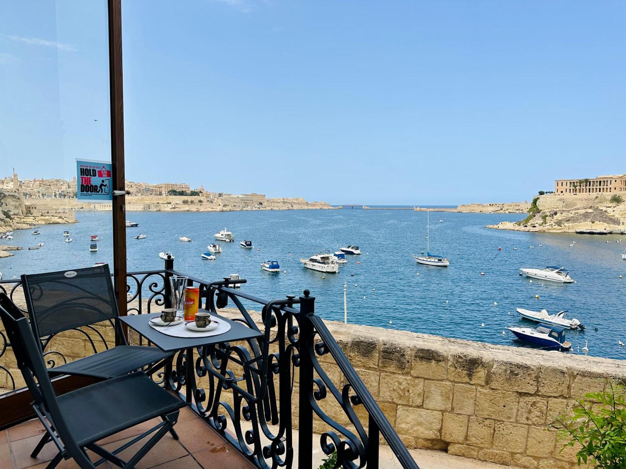 Seagull Birgu - Waterfront Home Buitenkant foto